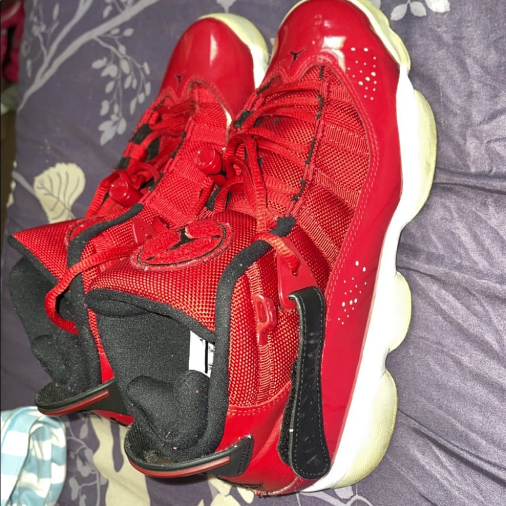 Size 7 Jordan’s used